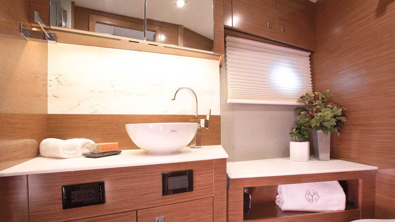 "Cantius" 46' Cruisers Yacht Charter in Marina Del Ray image 15