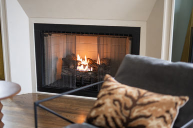 The Lyric: Modern 4-Bedroom Retreat with Rooftop Access and Fire Pit image 21