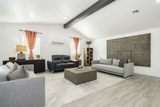 The Entertainer: Vegas Retreat Near The Strip image 9