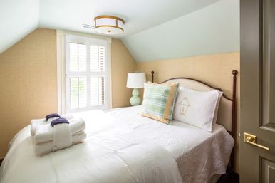 The Inns: 9-Bedroom Victorian Home with Additional 1-Bedroom Guest Cottage in Downtown Charleston image 37