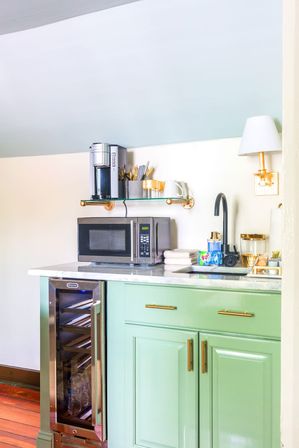 The Inns: 9-Bedroom Victorian Home with Additional 1-Bedroom Guest Cottage in Downtown Charleston image 43