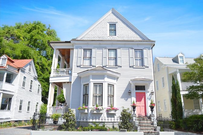 The Inns: 9-Bedroom Victorian Home with Additional 1-Bedroom Guest Cottage in Downtown Charleston image 45