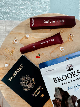 Goldie + Cy | Private Lipgloss Charm Bar Party  image 12