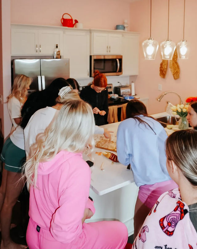 Private Lipgloss Charm Bar Party with Goldie + Cy image 3