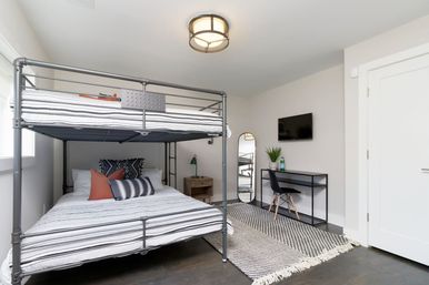 Aviator-Themed 3BR Escape with Skyline Views & Rooftop Vibes image 27