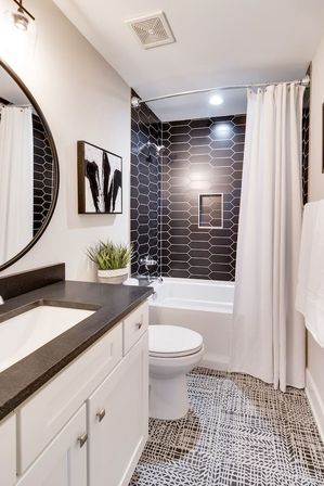 Aviator-Themed 3BR Escape with Skyline Views & Rooftop Vibes image 33