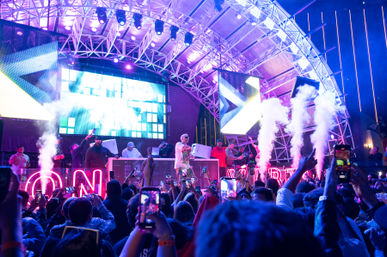 Daylight Beach Club's Open Bar Package: Good for Groups of any Size image 5