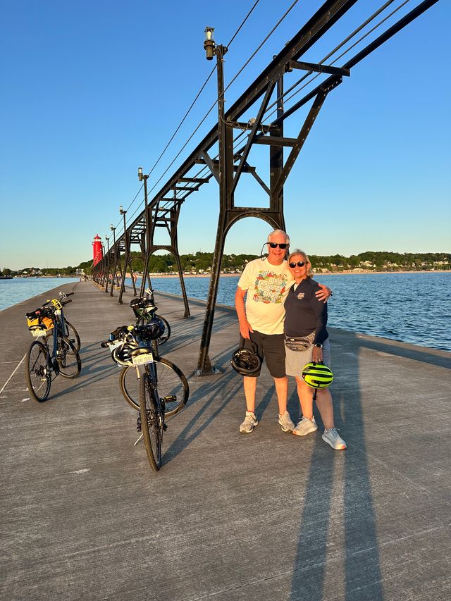 Sunset Bike & Brew Tour: Dinner on the Beach, Local Guide & Tandem Bike Option image 3