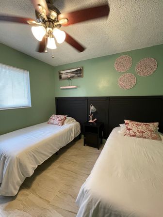 Wandering Emerald: Your Chill Fort Lauderdale Getaway image 8