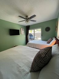 Wandering Emerald: Your Chill Fort Lauderdale Getaway image 10