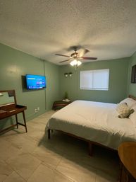 Wandering Emerald: Your Chill Fort Lauderdale Getaway image 9