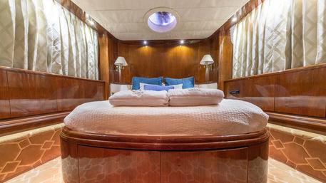BYOB Luxury Charter on 80' Azimut (Up to 12 Passengers) image 12
