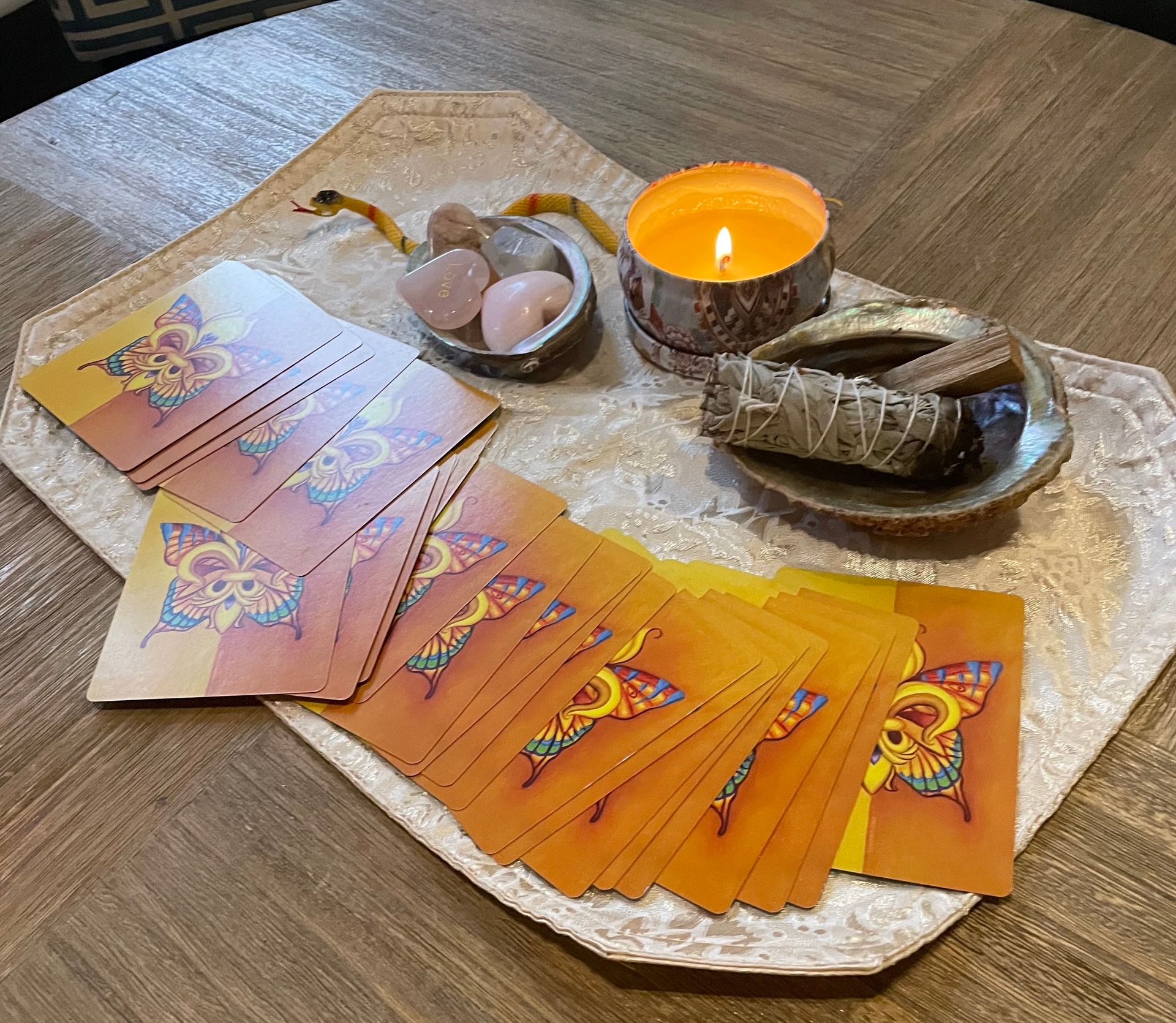 New Orleans Paranormal Experience: Guided Tour with Tarot & Cocktails Included image 1