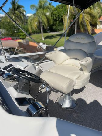 Private 50' Flybridge Luxury Yacht Charter: Cruise & Snorkel around Isla Mujeres & Cancun Lagoon image 11