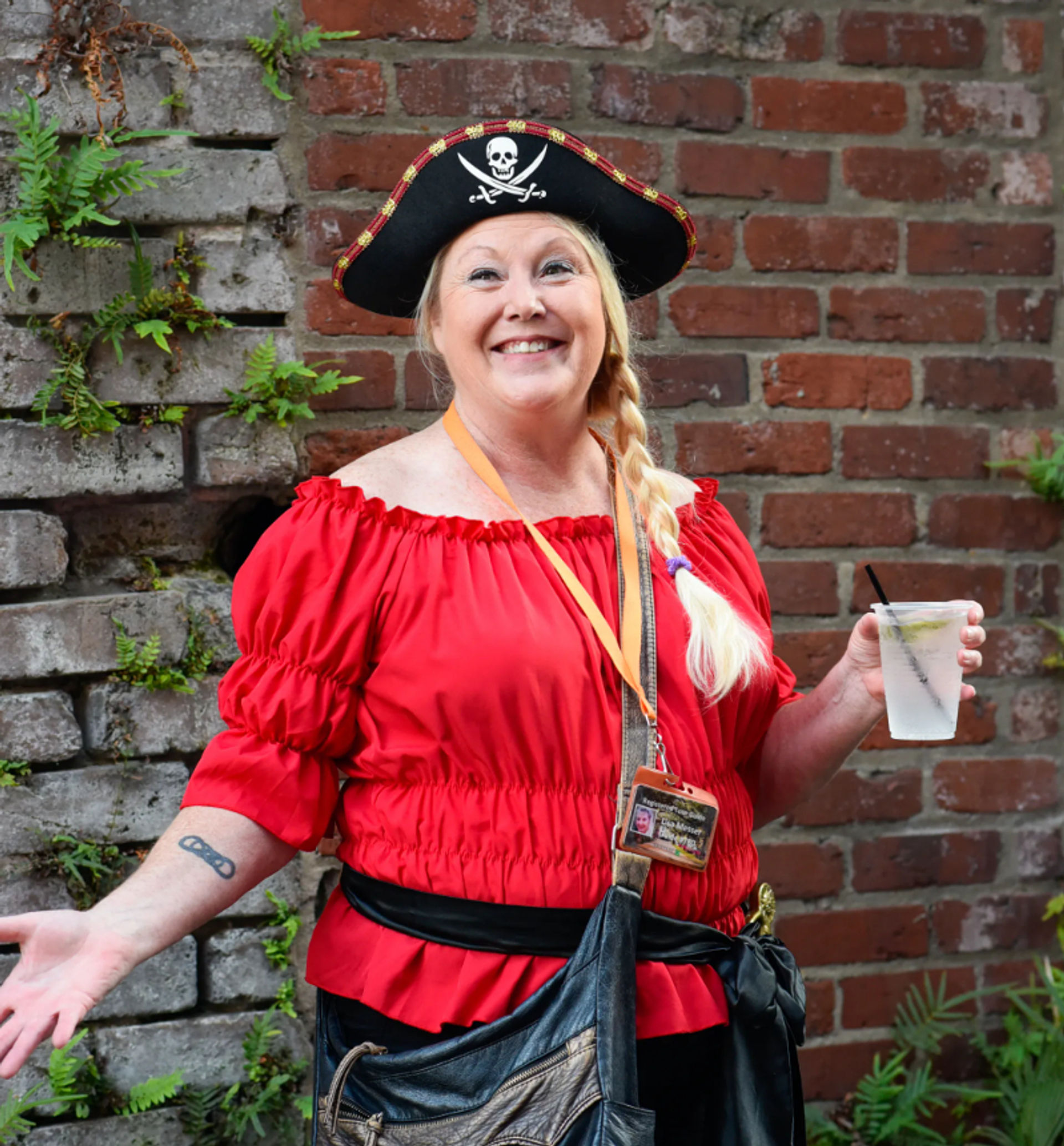 Booze & Boos: Ghost Tour + Bar Crawl in Savannah image 1