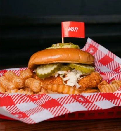 Hattie B's Hot Chicken - Nashville - Lower Broadway image 1