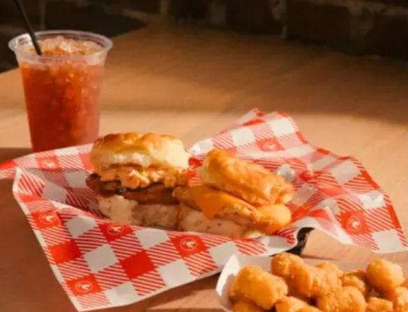 Hattie B's Hot Chicken - Nashville - Lower Broadway image 6