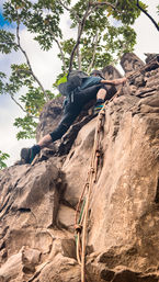 Hiking Tour of Oahu's Most Iconic Mountain Peak with Optional Transportation & Photographer image 4