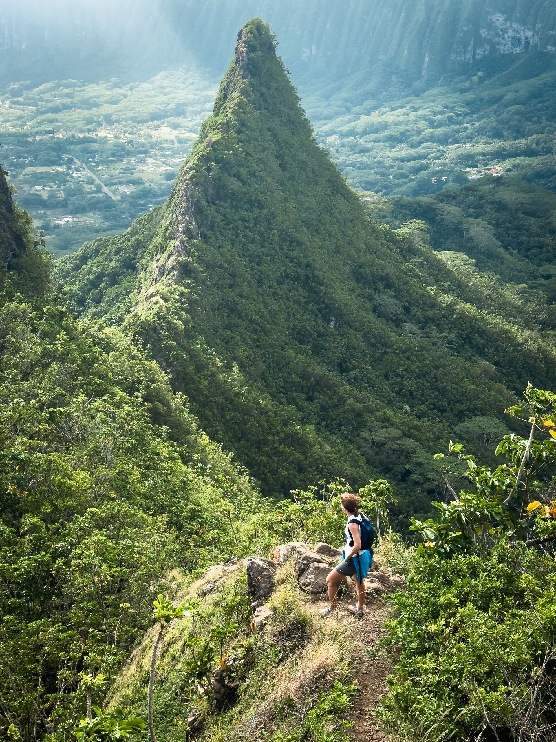 Hiking Tour of Oahu's Most Iconic Mountain Peak with Optional Transportation & Photographer image 1