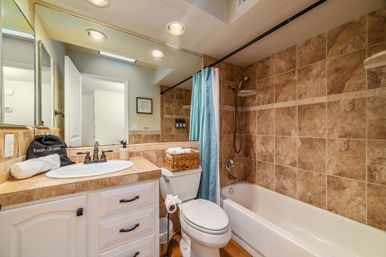 Tucasa in Tucson: 2 Fire Pits, Jacuzzi, Mini Golf, Gameroom & Pool image 21