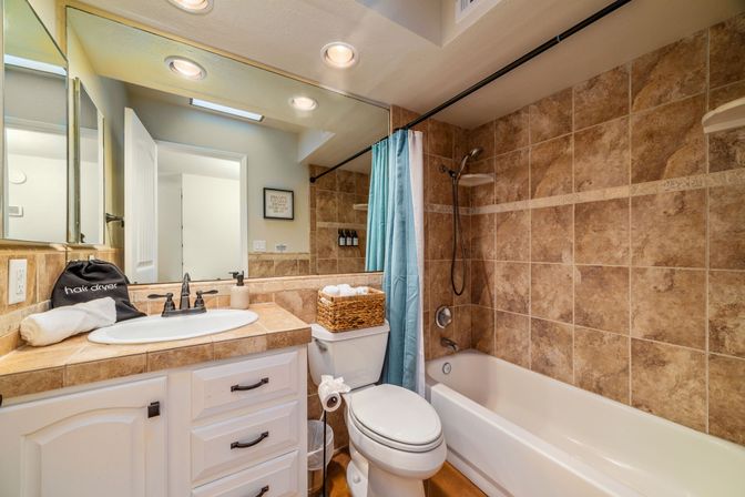 Tucasa in Tucson: 2 Fire Pits, Jacuzzi, Mini Golf, Gameroom & Pool image 21