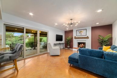 Tucasa in Tucson: 2 Fire Pits, Jacuzzi, Mini Golf, Gameroom & Pool image 7