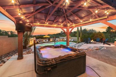 Tucasa in Tucson: 2 Fire Pits, Jacuzzi, Mini Golf, Gameroom & Pool image 5