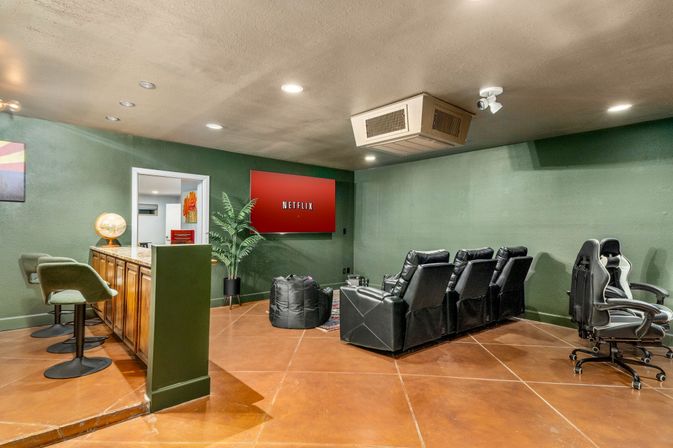 Tucasa in Tucson: 2 Fire Pits, Jacuzzi, Mini Golf, Gameroom & Pool image 9