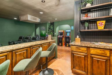 Tucasa in Tucson: 2 Fire Pits, Jacuzzi, Mini Golf, Gameroom & Pool image 8