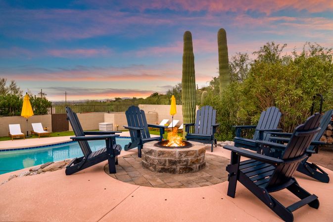 Tucasa in Tucson: 2 Fire Pits, Jacuzzi, Mini Golf, Gameroom & Pool image 2