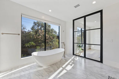 Wander Austin Oakhaven: Modern Luxury Retreat in Barton Hills, Austin: Game Room, Pool & Rooftop image 27