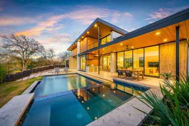 Wander Austin Oakhaven: Modern Luxury Retreat in Barton Hills, Austin: Game Room, Pool & Rooftop image 6