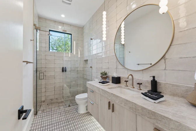 Wander Austin Oakhaven: Modern Luxury Retreat in Barton Hills, Austin: Game Room, Pool & Rooftop image 34