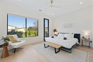 Wander Austin Oakhaven: Modern Luxury Retreat in Barton Hills, Austin: Game Room, Pool & Rooftop image 31