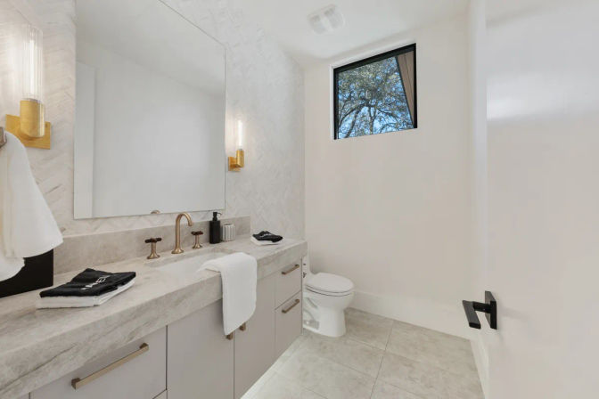 Wander Austin Oakhaven: Modern Luxury Retreat in Barton Hills, Austin: Game Room, Pool & Rooftop image 38