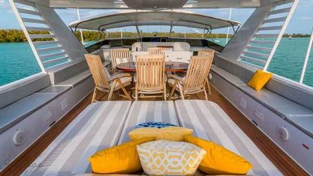 Insta-Worthy Luxury Yacht Experience with Onboard Jacuzzi image 5