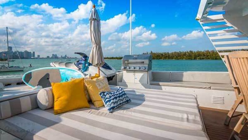 Insta-Worthy Luxury Yacht Experience with Onboard Jacuzzi image 15