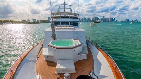 Insta-Worthy Luxury Yacht Experience with Onboard Jacuzzi image 20