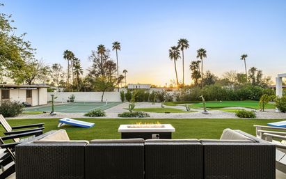 Nets & Nine Oasis: Pool, Vibes & Prime Old Town Location image 4