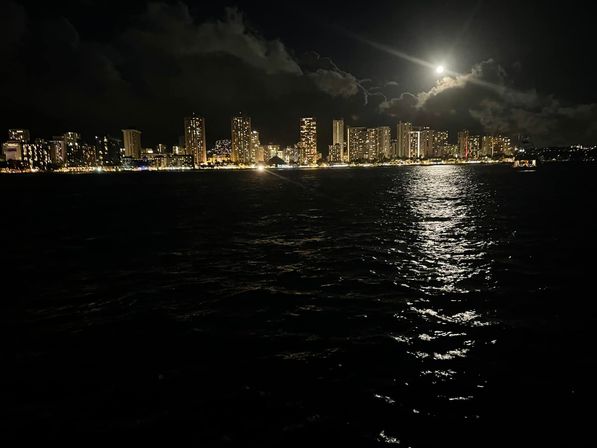 Friday Night Fireworks Sailing on Kewalo Harbor with Drinks Included image 6