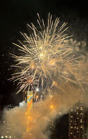 Friday Night Fireworks Sailing on Kewalo Harbor with Drinks Included image 1