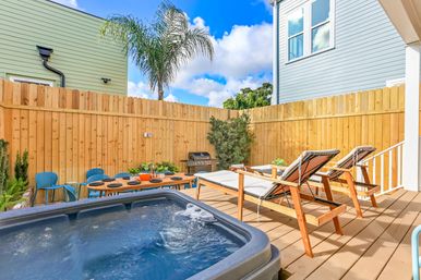 NOLA Luxury with Shared Heated Pool and Private Hot Tub image 38