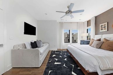 The Hawkins House with Rooftop Views and Walking Distance to The Gulch image 34