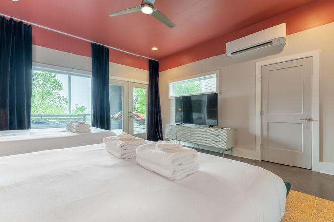 Nashville Ladies Lounge: Stylish Townhouse Near Downtown image 33