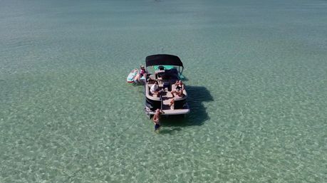 Private Crab Island Charter with Amenities Included image 8