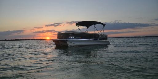 Private Crab Island Charter with Amenities Included image 2