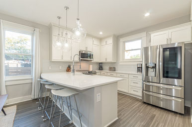 Caza Azul: Modern 3 BR group oasis in Southtown with Hot Tub image 16