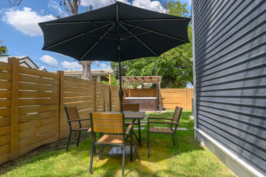 Caza Azul: Modern 3 BR group oasis in Southtown with Hot Tub image 31
