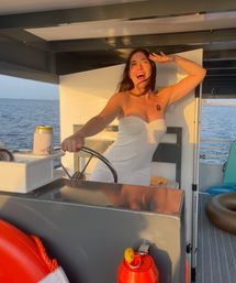 Crab Island Luxury Pontoon Charter: Up to 16 Guests + On-Board Bathroom image 10