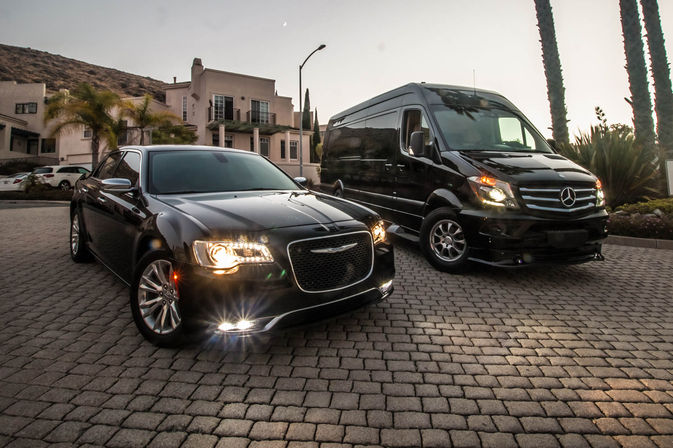 Chauffeured Luxury SUV Transportation For Parties: Airport, Clubs and More image 4